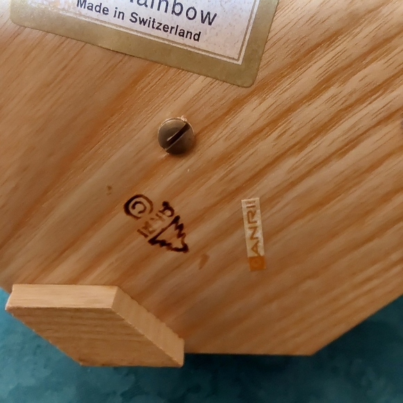 Vintage Anri Thoren Music Box Plays Look To The Rainbow. - Picture 10 of 10